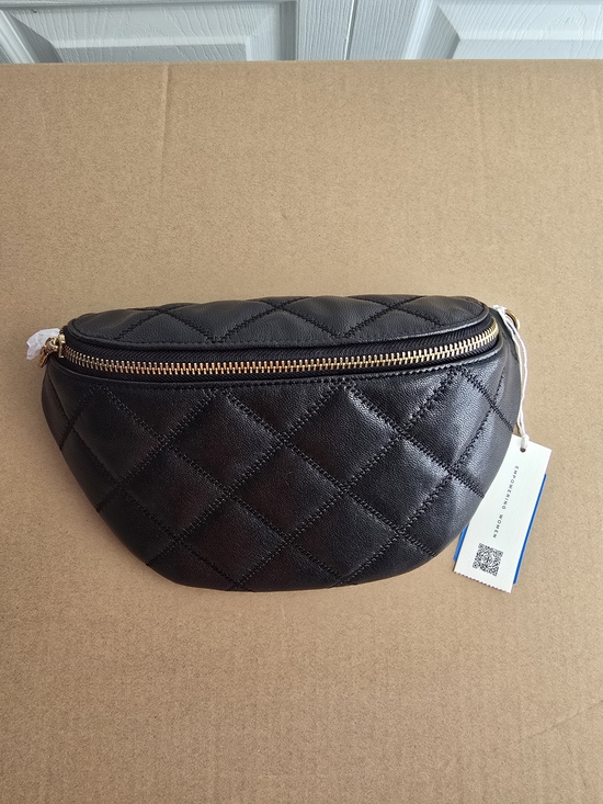 Tory Burch Handbags - Tory Burch Quilted Leather Crossbody Bag - Black